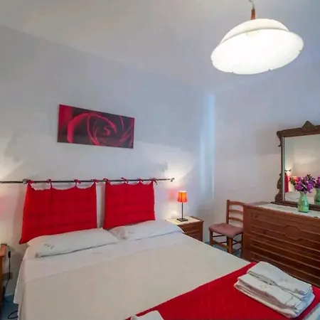 Holiday home In Amalfi Coast: Bouganvillea Romantica Casa Vista Mare Furore